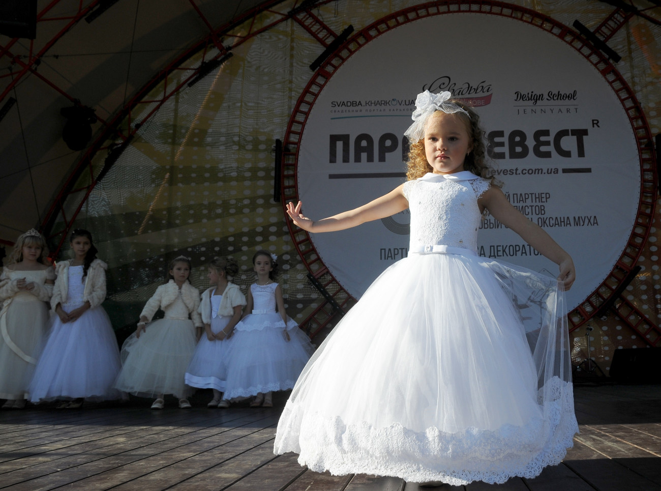 В Харькове состоялся парад невест