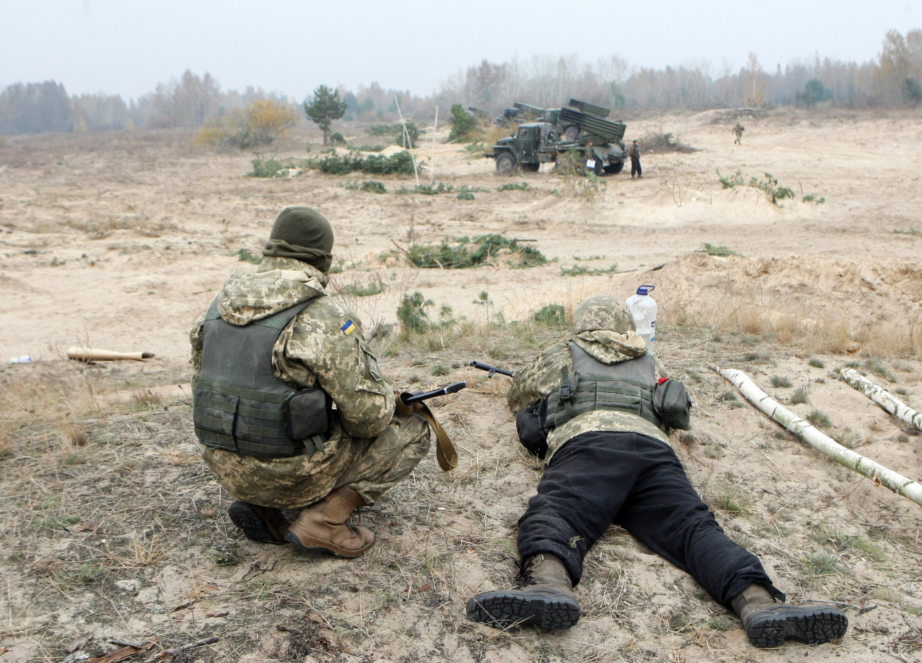 Под Киевом солдаты соревновались за звание лучшей артиллерийской батареи ВСУ