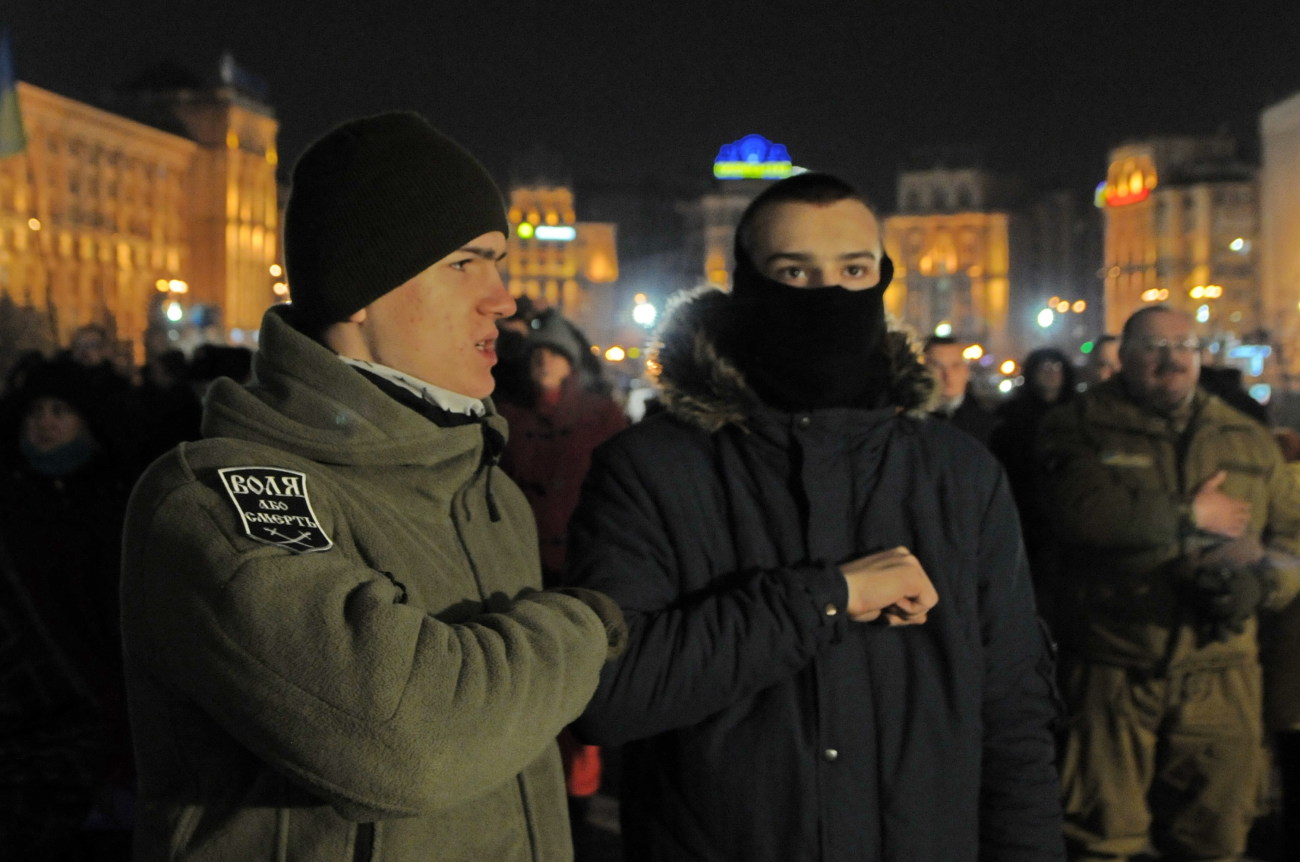 Годовщина Майдана: вече, горящие шины и погромы