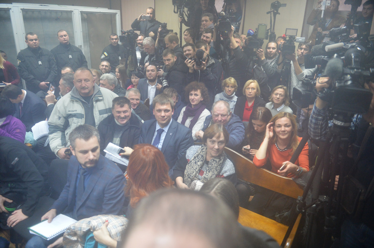 Суд над &#171;беркутовцами&#187;: Янукович, СМИ и Луценко