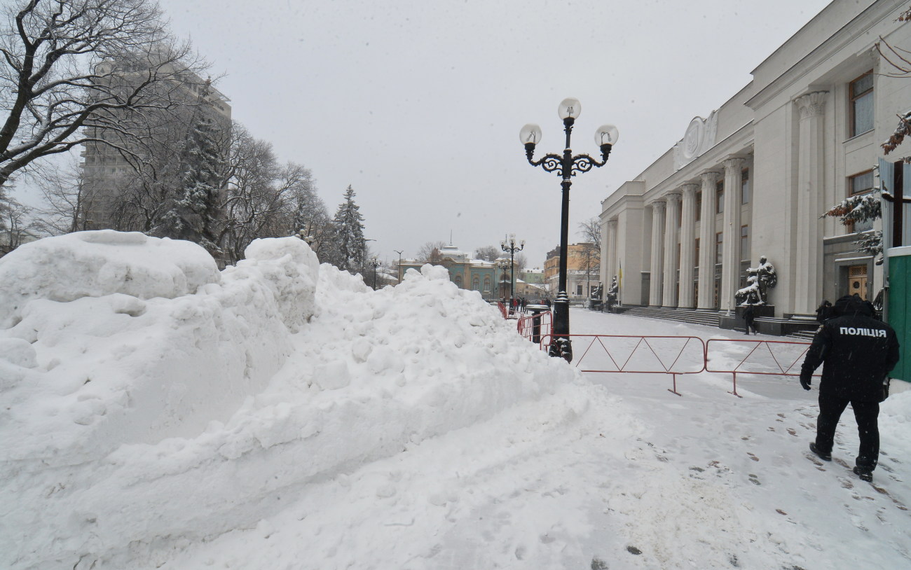 Киев утонул в сугробах