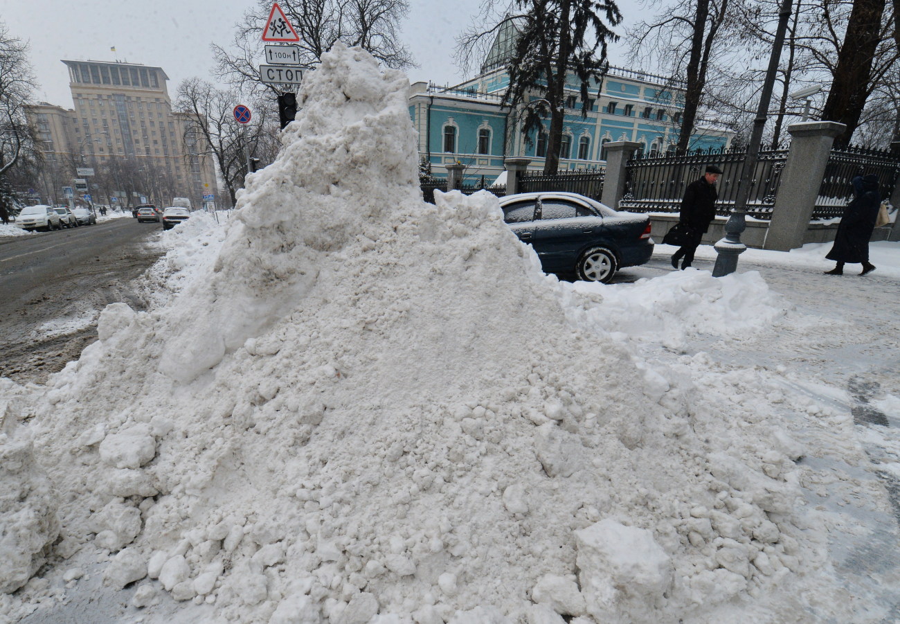 Киев утонул в сугробах