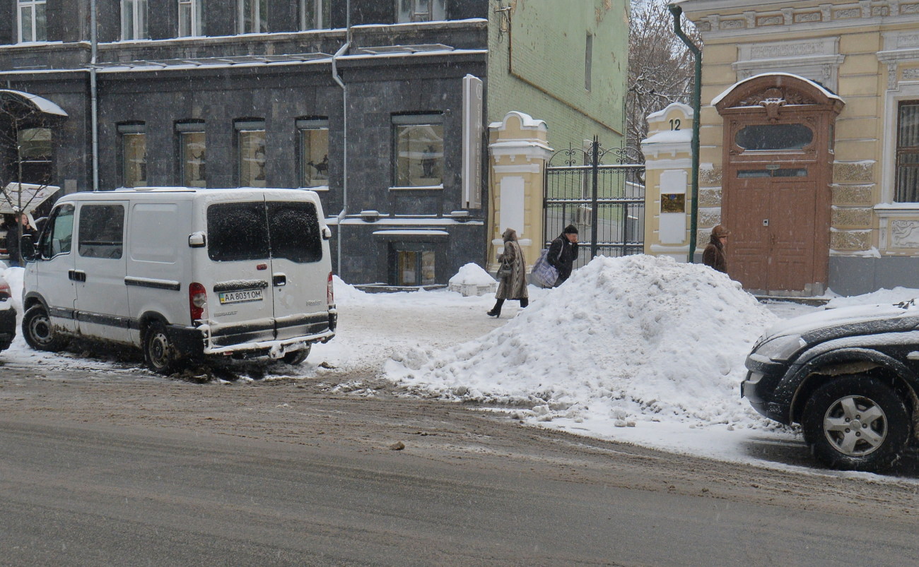 Киев утонул в сугробах