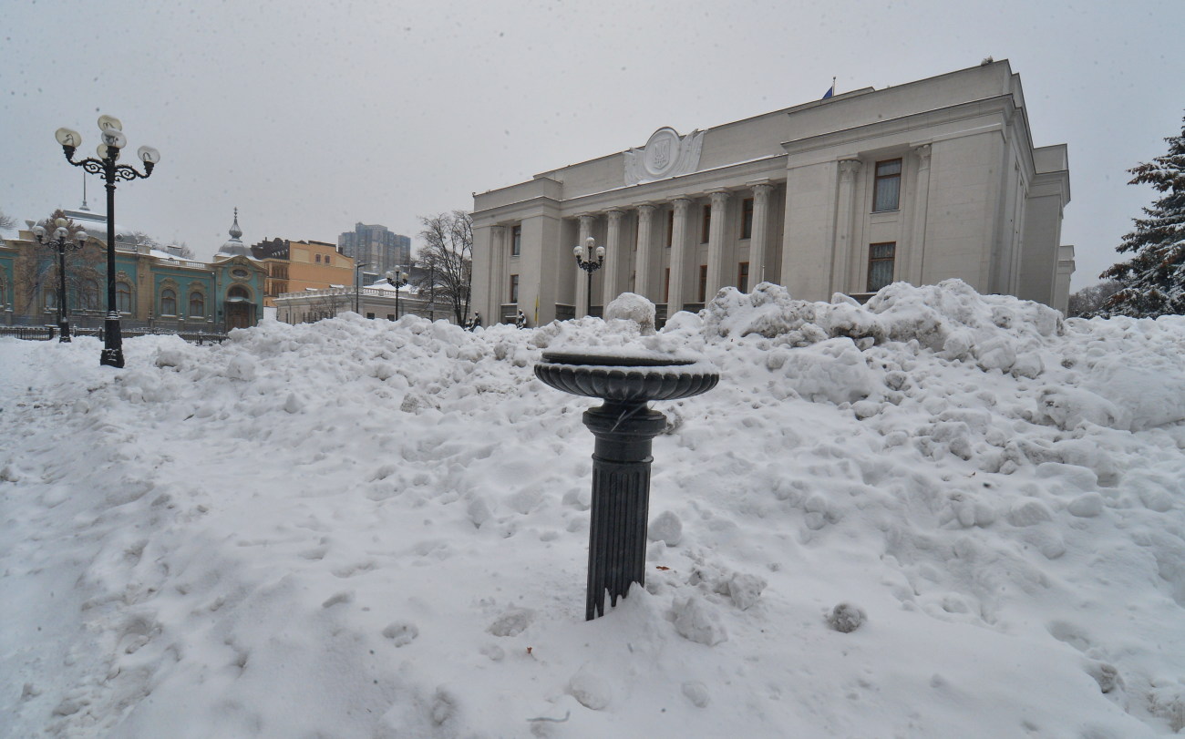 Киев утонул в сугробах