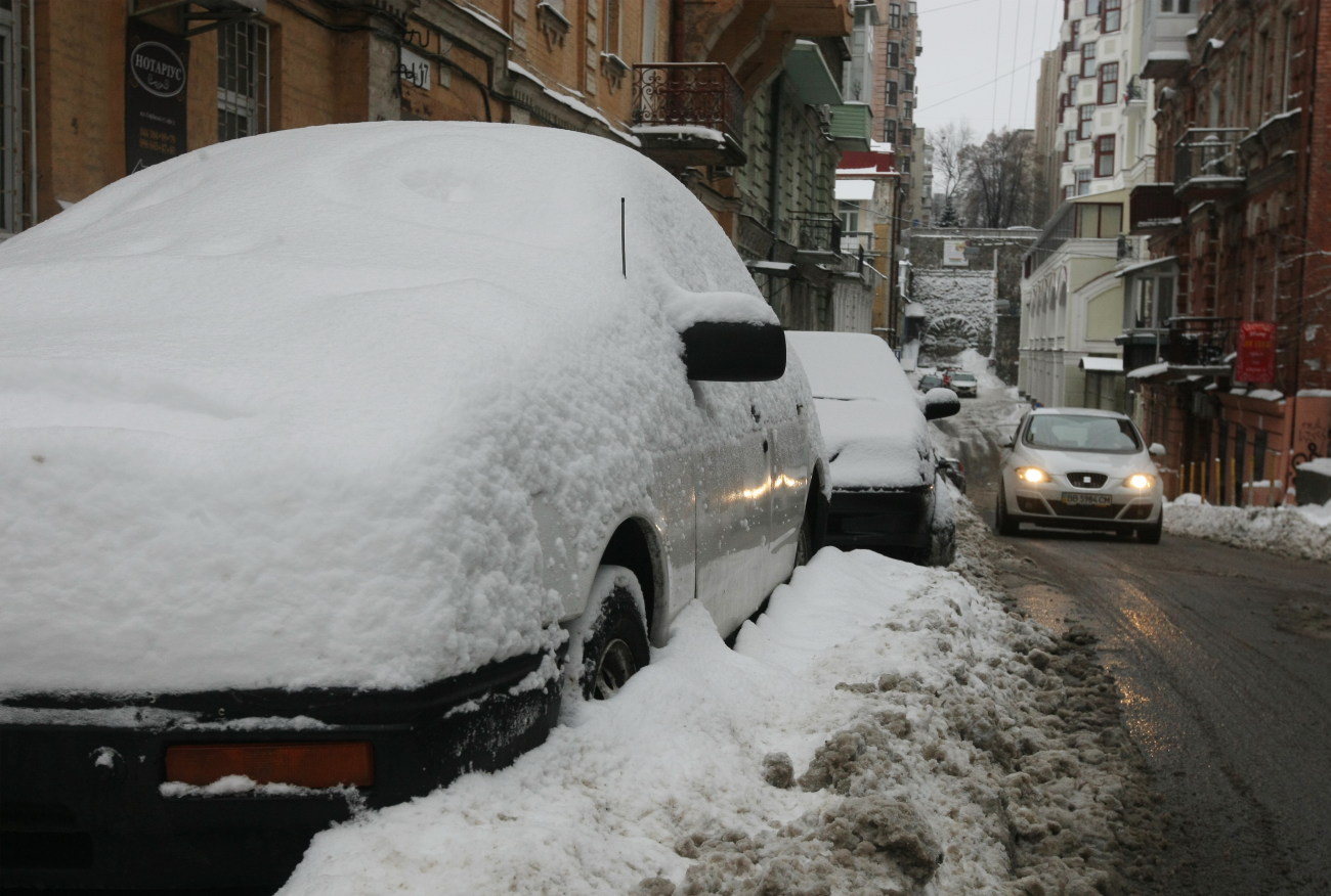 Киев утонул в сугробах