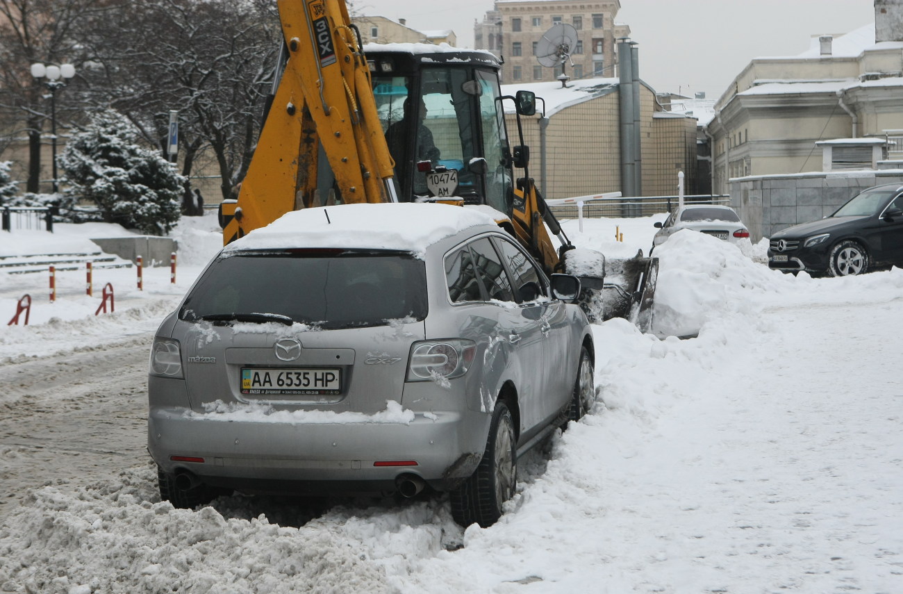 Киев утонул в сугробах