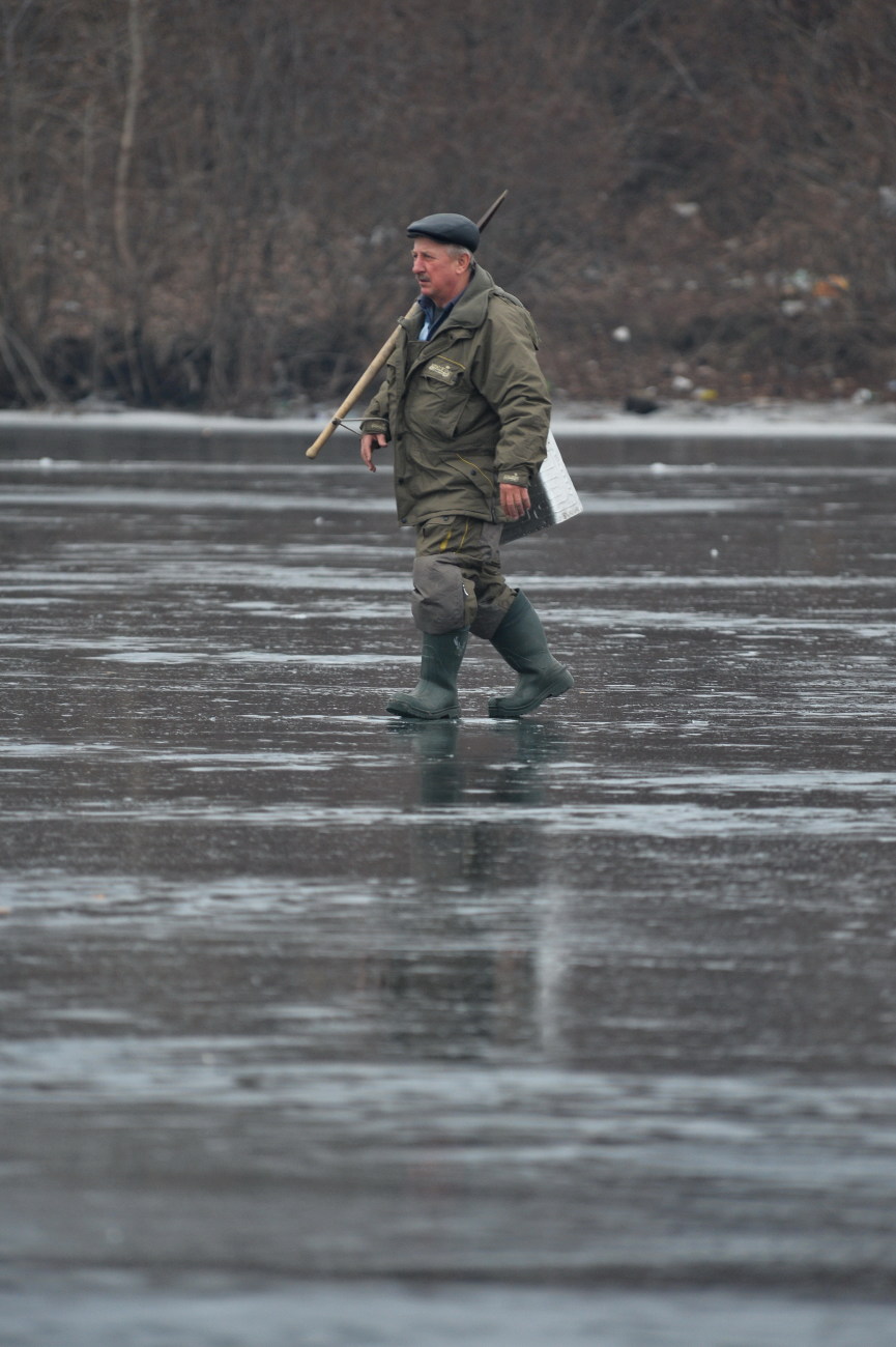 Зимняя рыбалка в Киеве становится небезопасной
