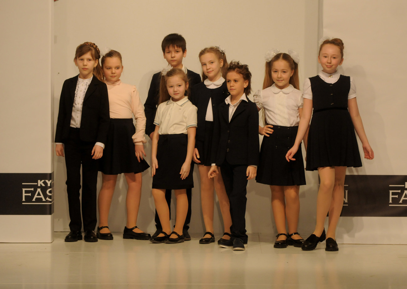 В Киеве проходит Всеукраинский конкурс на лучшие образцы школьной формы