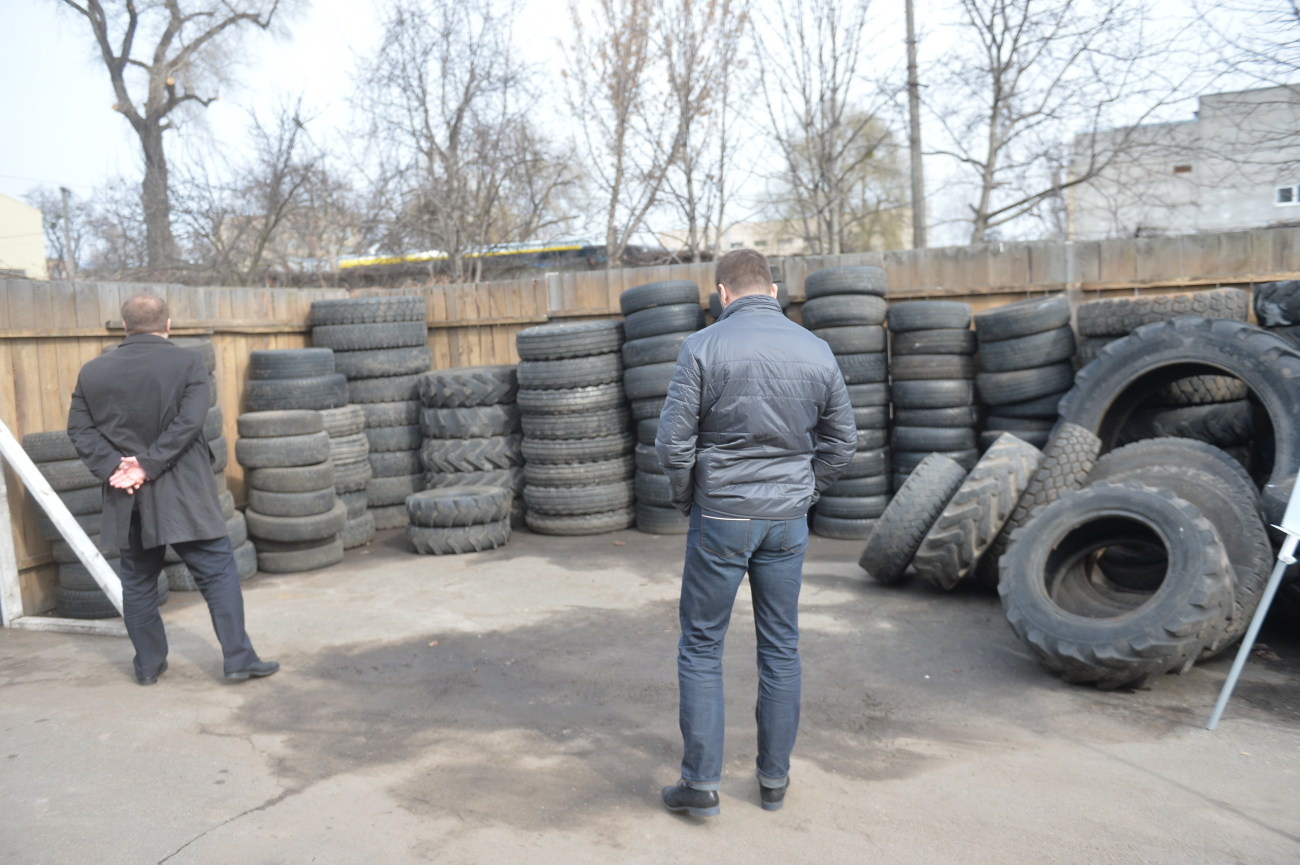В Киеве появился пункт сбора изношенных шин