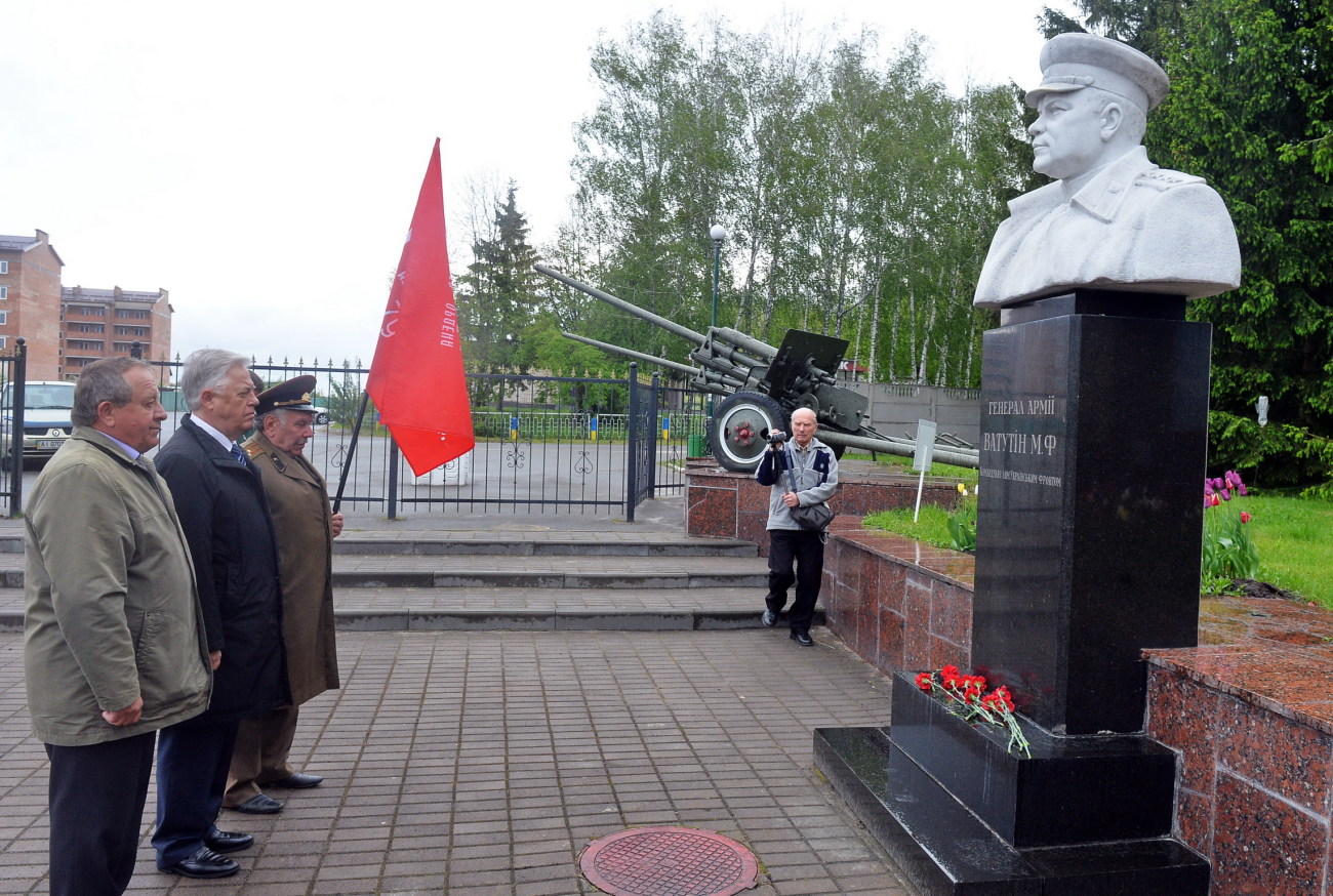 В День Победы Петр Симоненко отдал честь героям Житомирского подполья