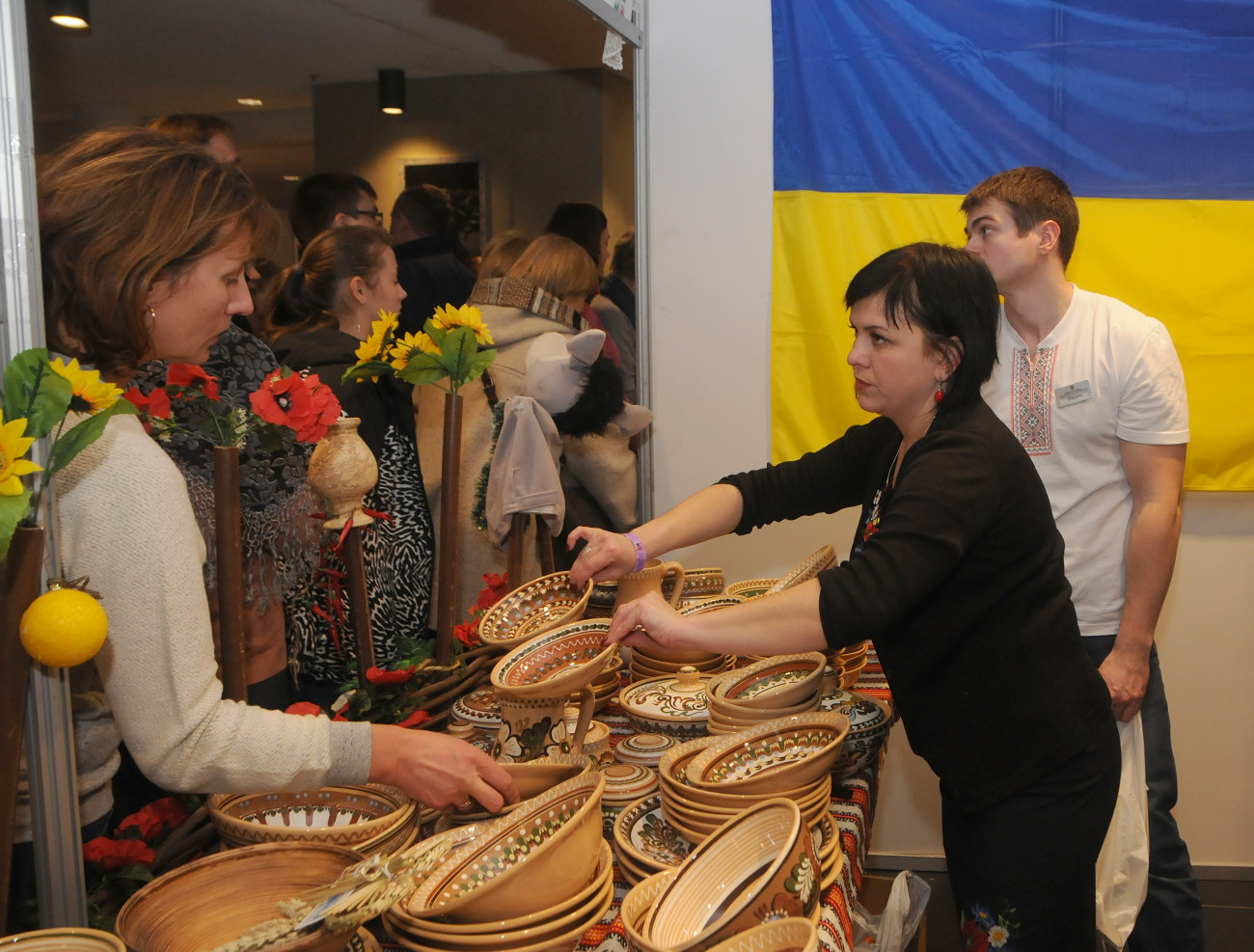 Международный женский клуб Киева организовал благотворительную новогоднюю ярмарку