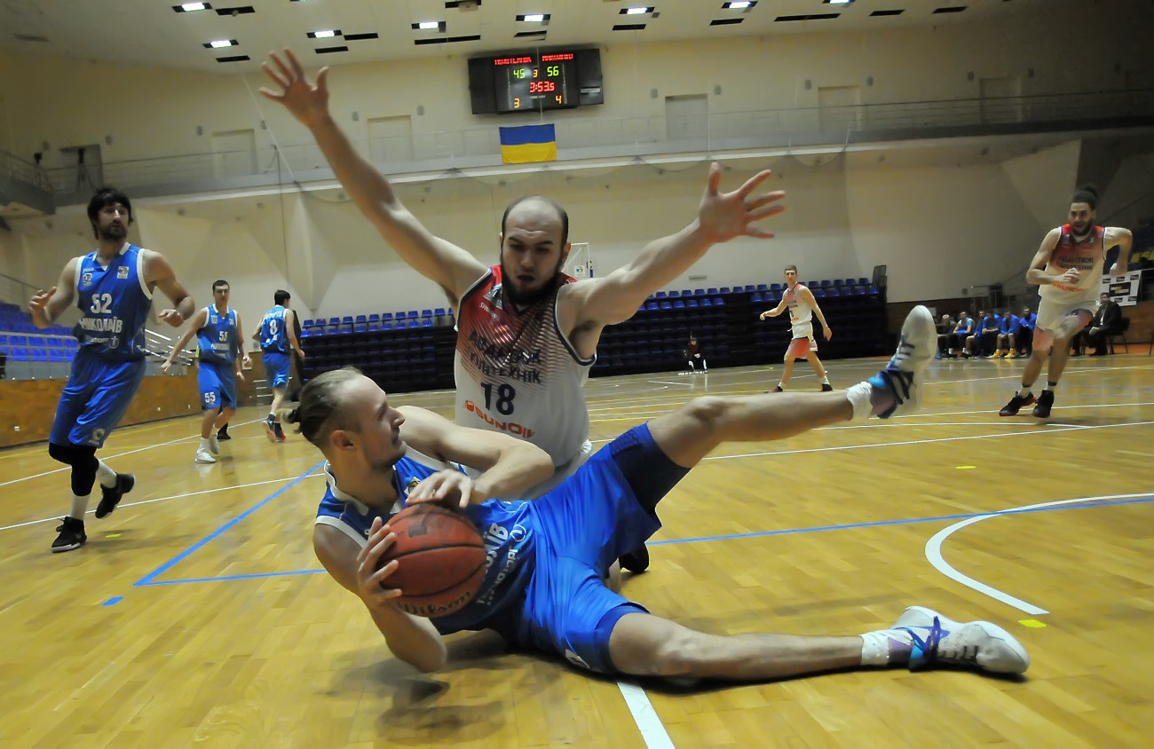 Баскетбольная Суперлига: «Николаев» в Харькове сумел одолеть «Политехник»