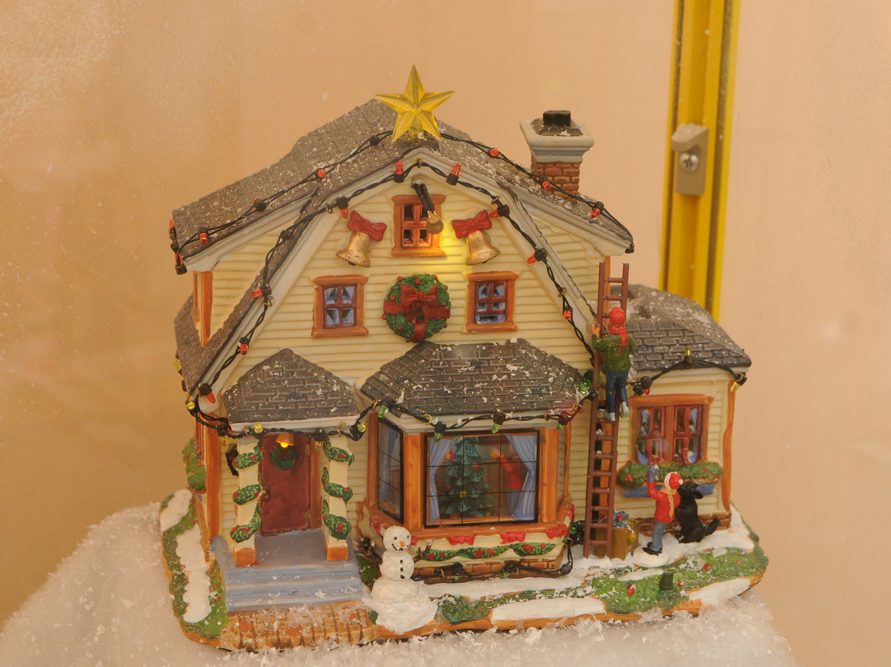 В Киеве проходит новогодняя выставка &#171;Алхимия праздника&#187;