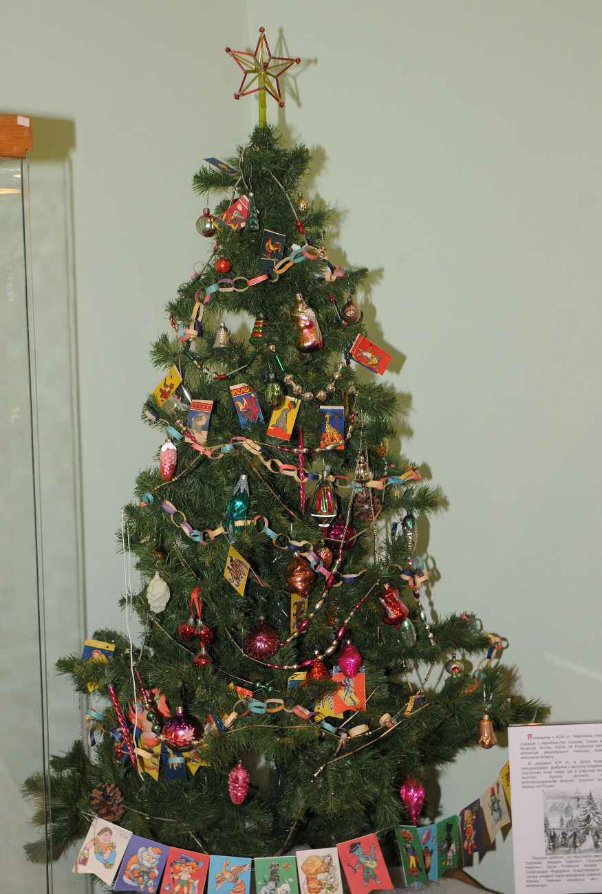 В Киеве проходит новогодняя выставка &#171;Алхимия праздника&#187;