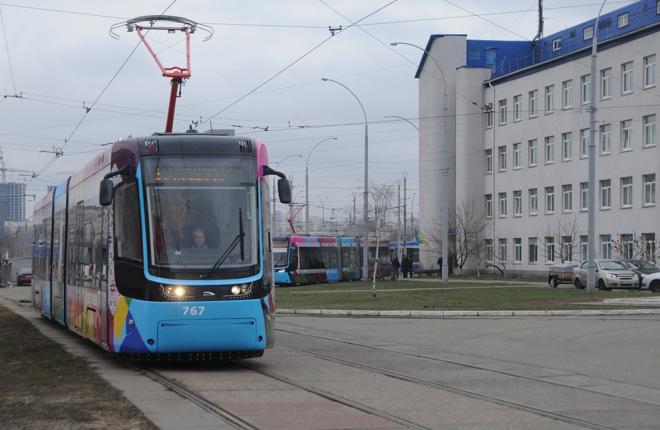 В Киеве презентовали новый трамвай