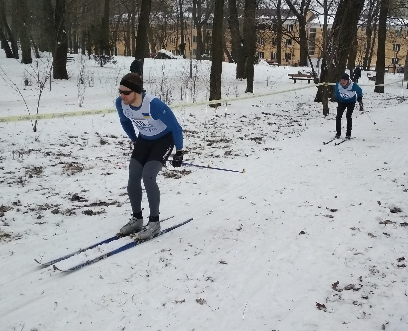 Дипломаты устроили в Киеве лыжные гонки