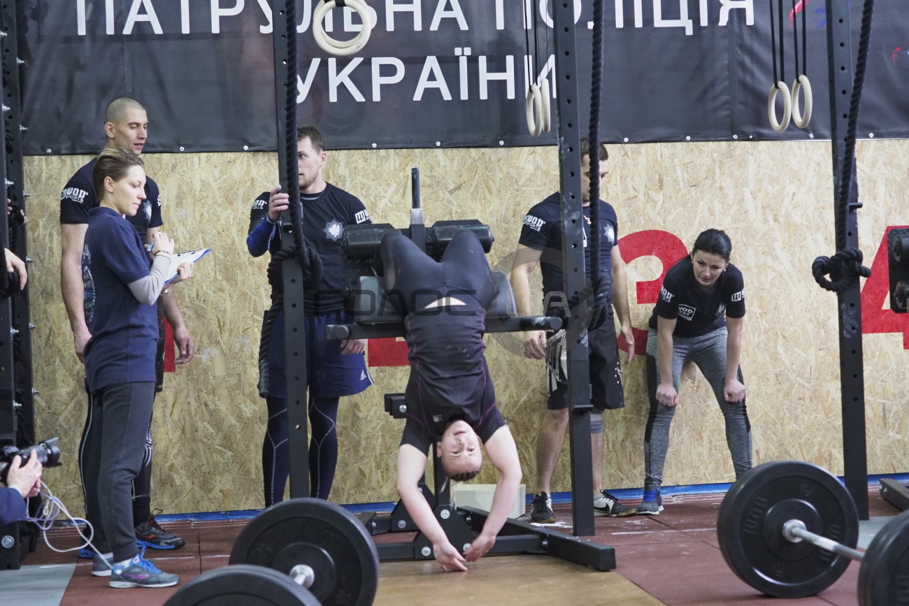 В Киеве состоялся первый всеукраинский чемпионат по многоборью среди патрульных