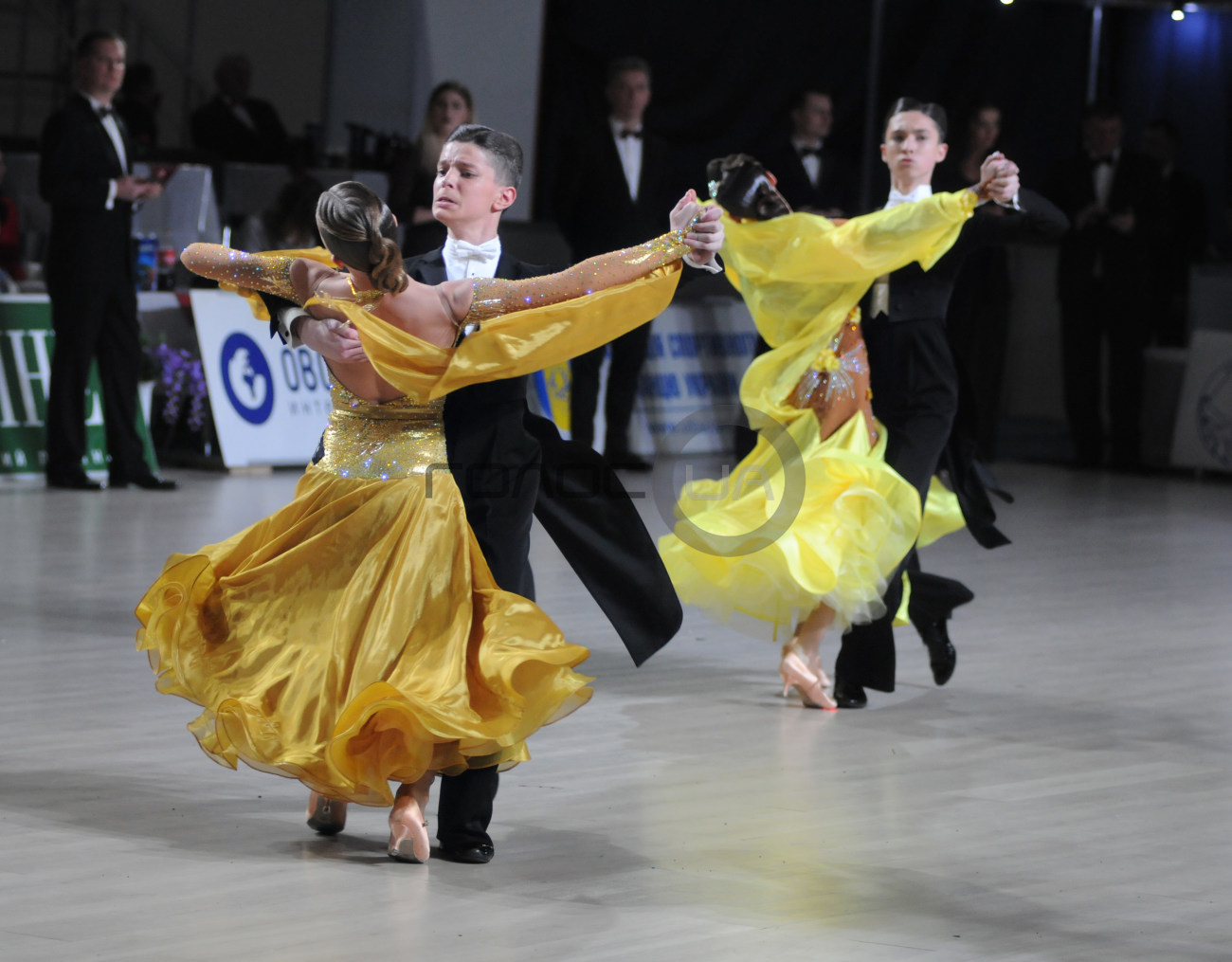 В Киеве проходит международный фестиваль по бально-спортивным танцам «Парад надежд»