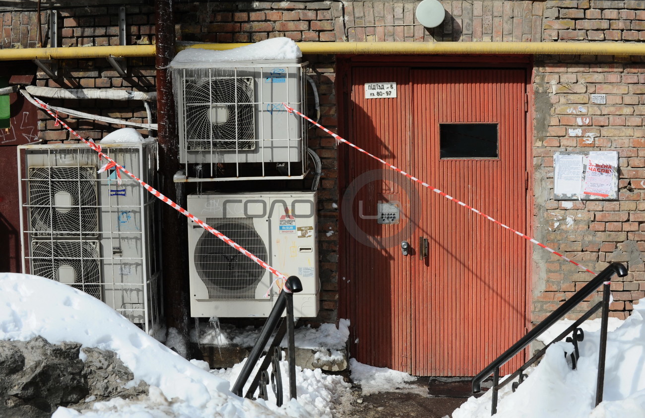 Киевлян предупредили о падении сосулек и снега с крыш