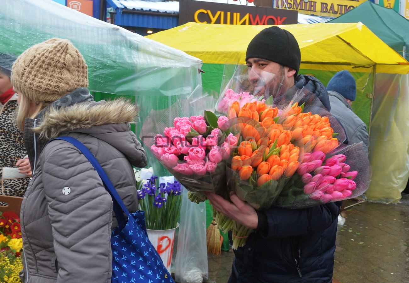 Как в Киеве еще празднуют 8 Марта