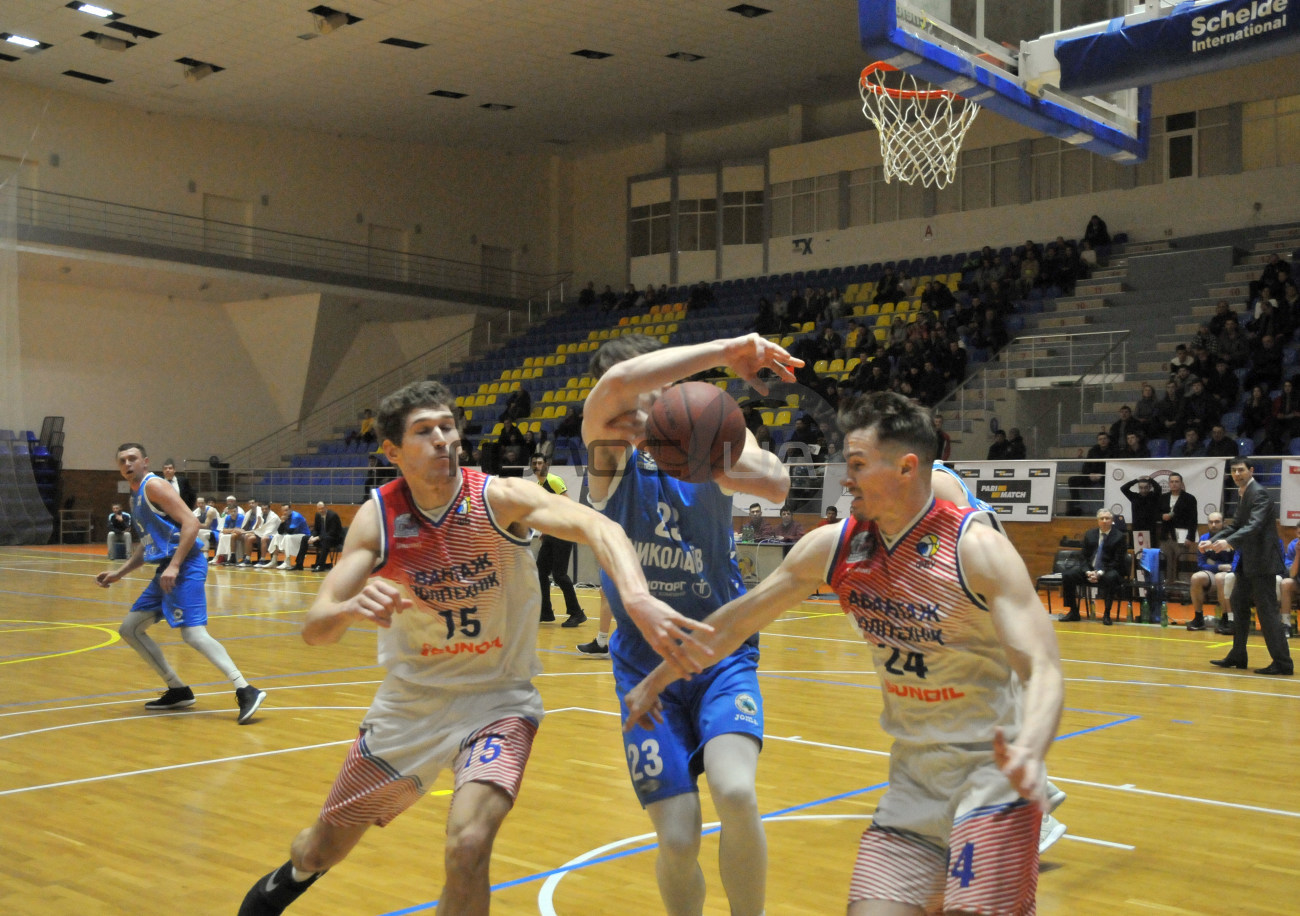 Харьковчане поднялись с последнего места в чемпионате Украины по баскетболу