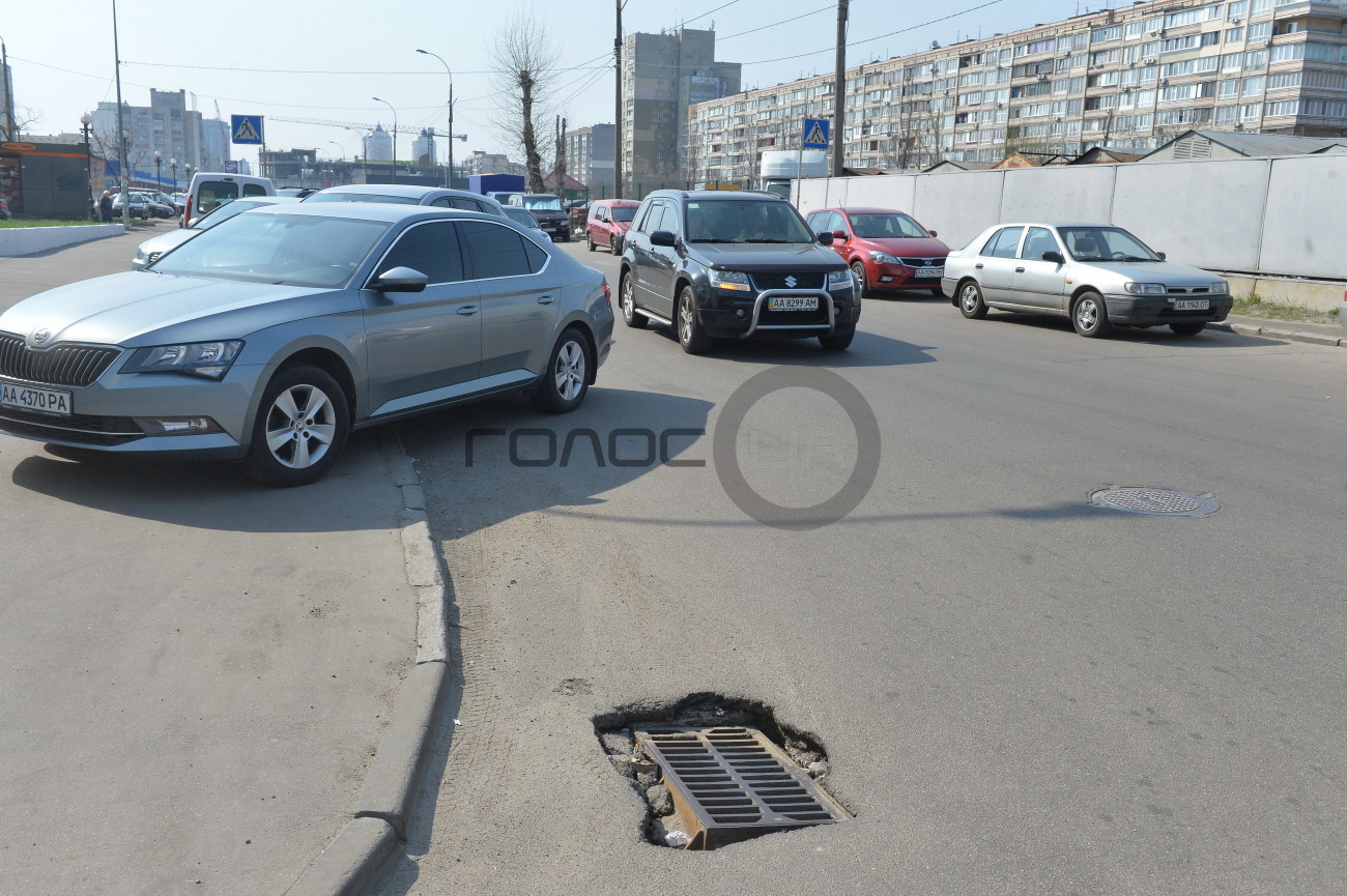 В Киеве 78%  дорог нуждаются в ремонте