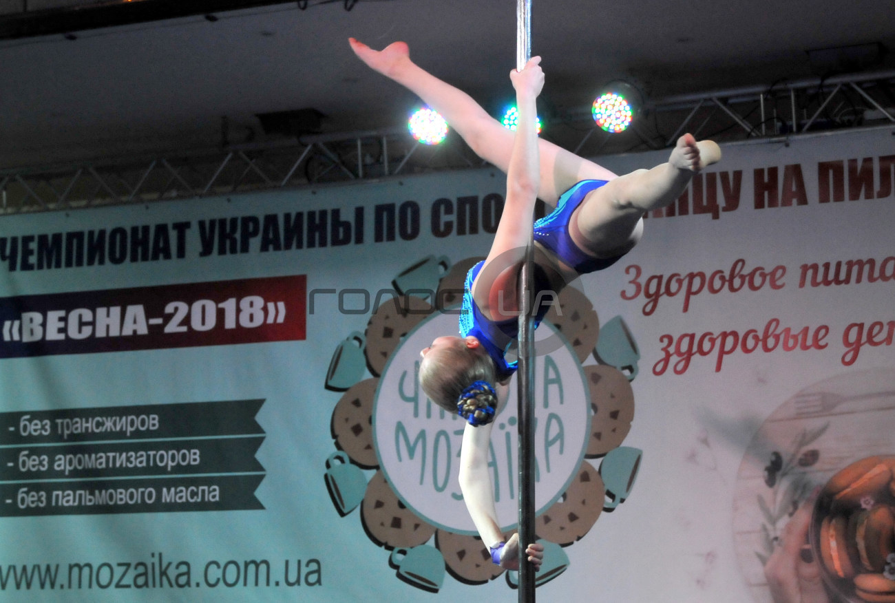 В Харькове проходит Чемпионат Украины по спорту и танцу на пилоне