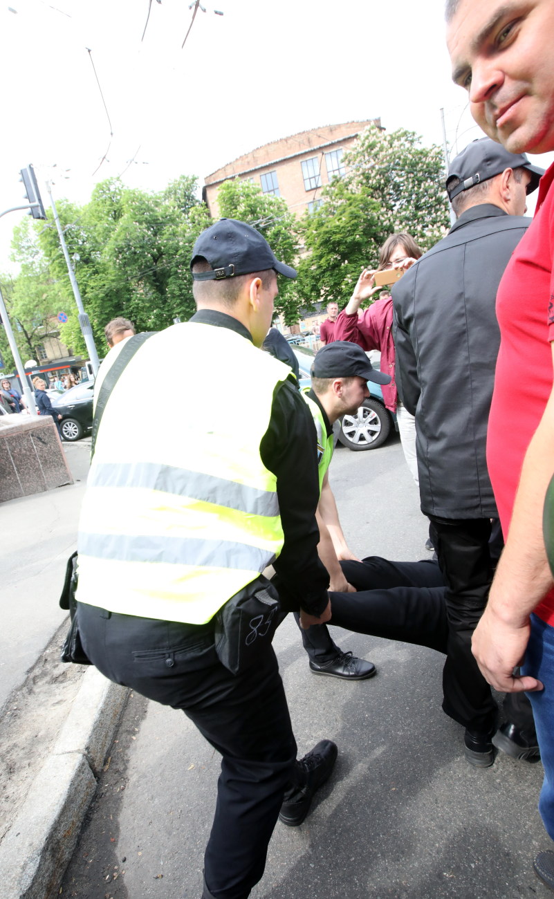 9 мая в Киеве: прошел «Марш Бессмертного полка», есть задержанные