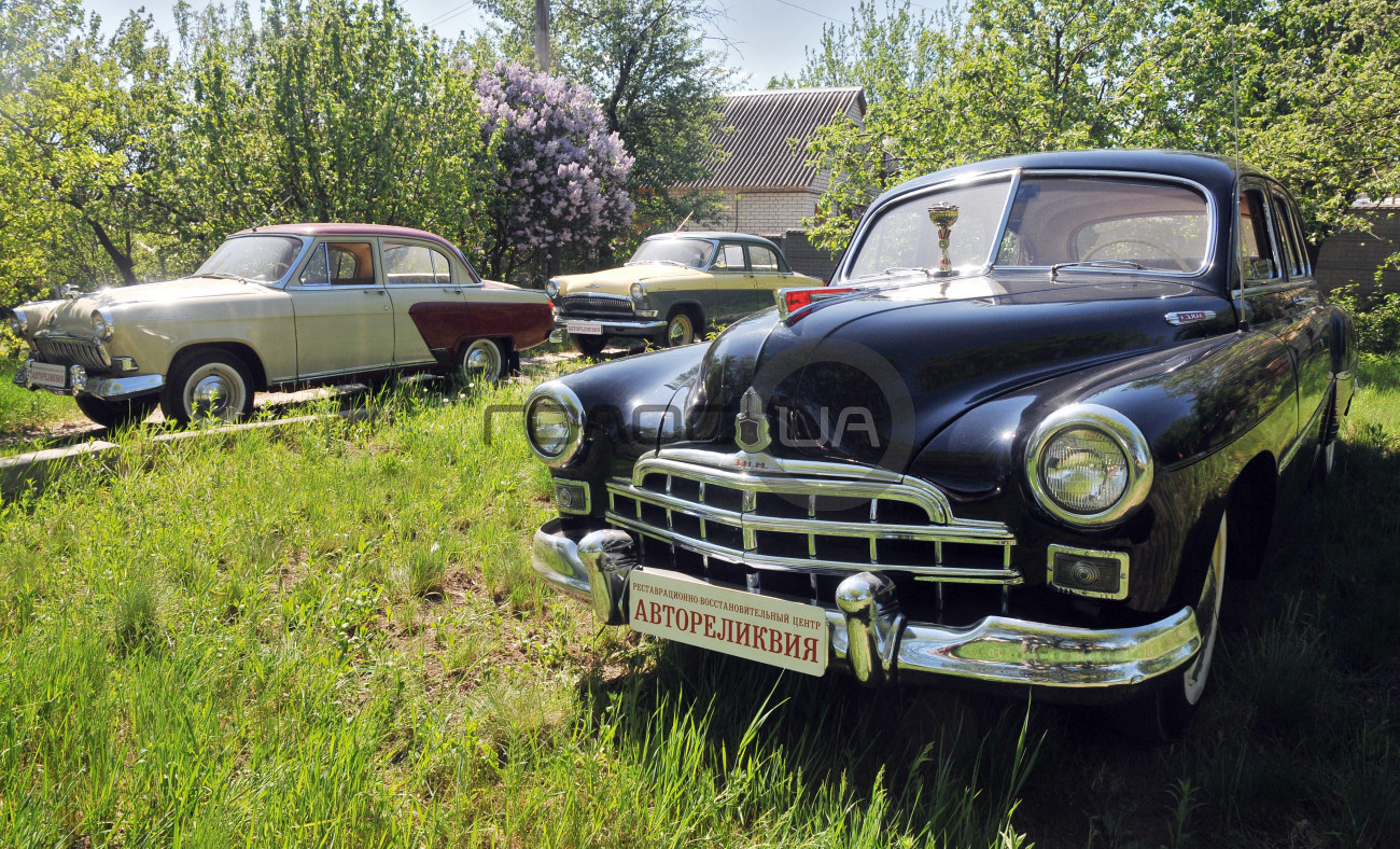 В Харькове проходит выставка ретро-автомобилей