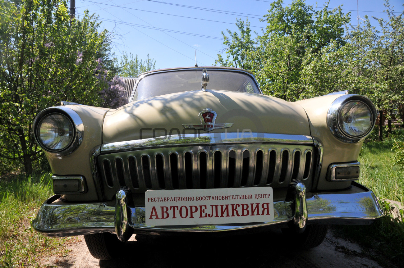 В Харькове проходит выставка ретро-автомобилей