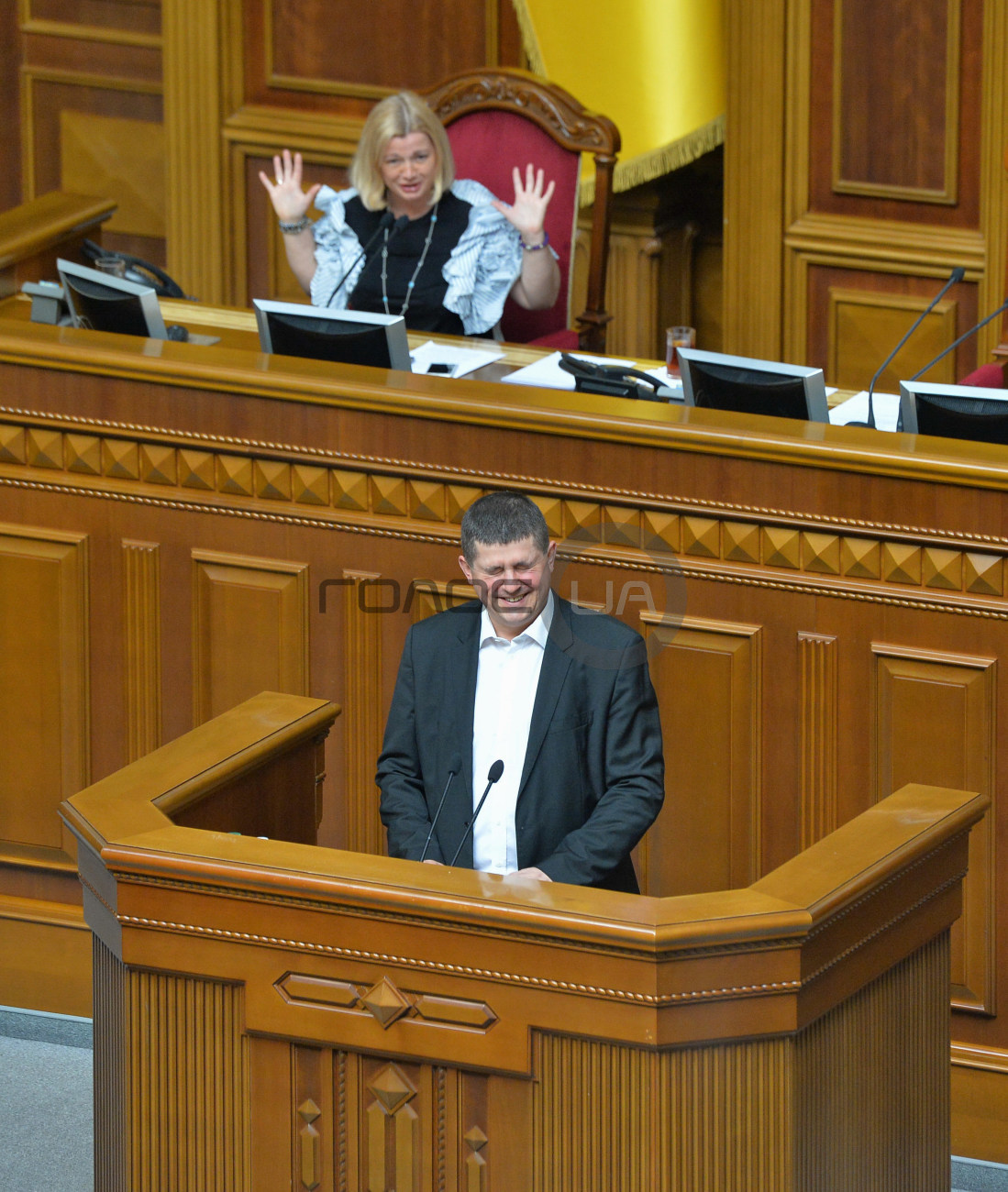 В парламенте продолжается эпопея об Антикоррупционном суде