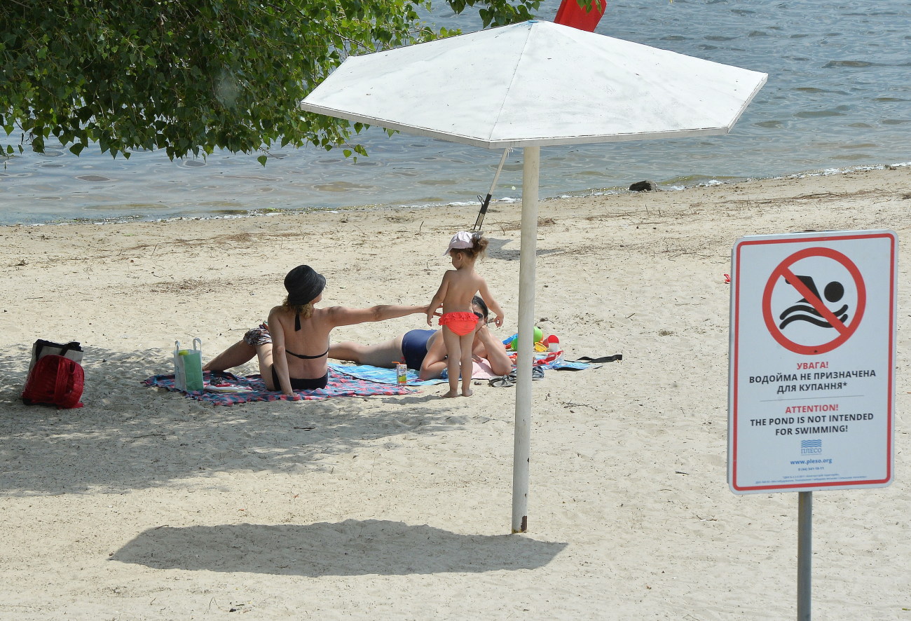 Большинство муниципальных пляжей в Киеве готовы к сезону купания, исключение &#8212; &#171;Тельбин&#187; и озеро Радужное