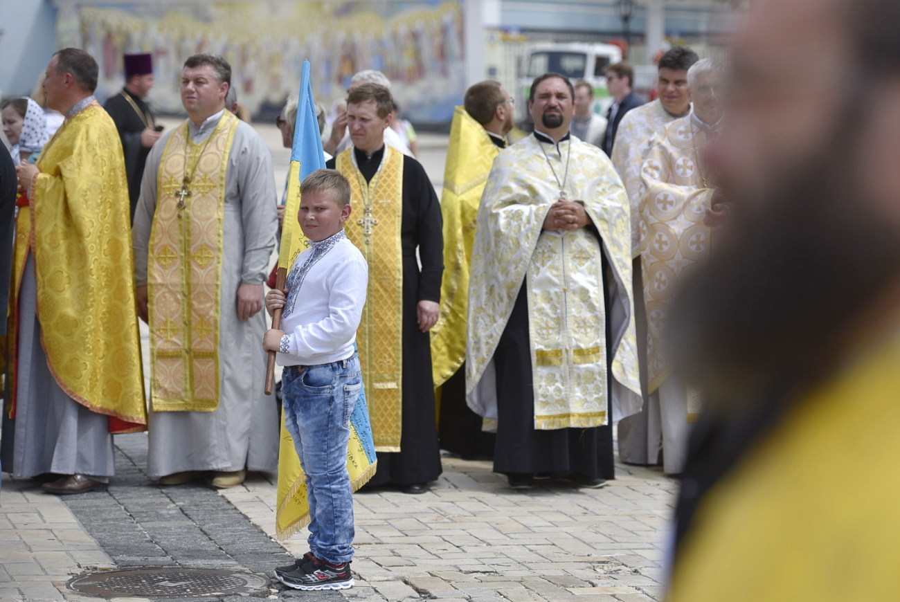 Верующие Украинской автокефальной православной церкви  прошли крестным ходом в Киеве