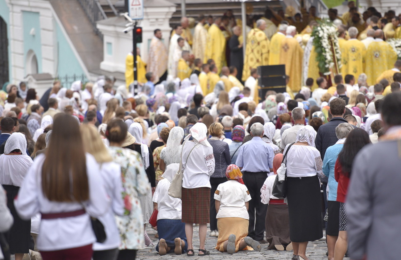 Верующие Украинской автокефальной православной церкви  прошли крестным ходом в Киеве