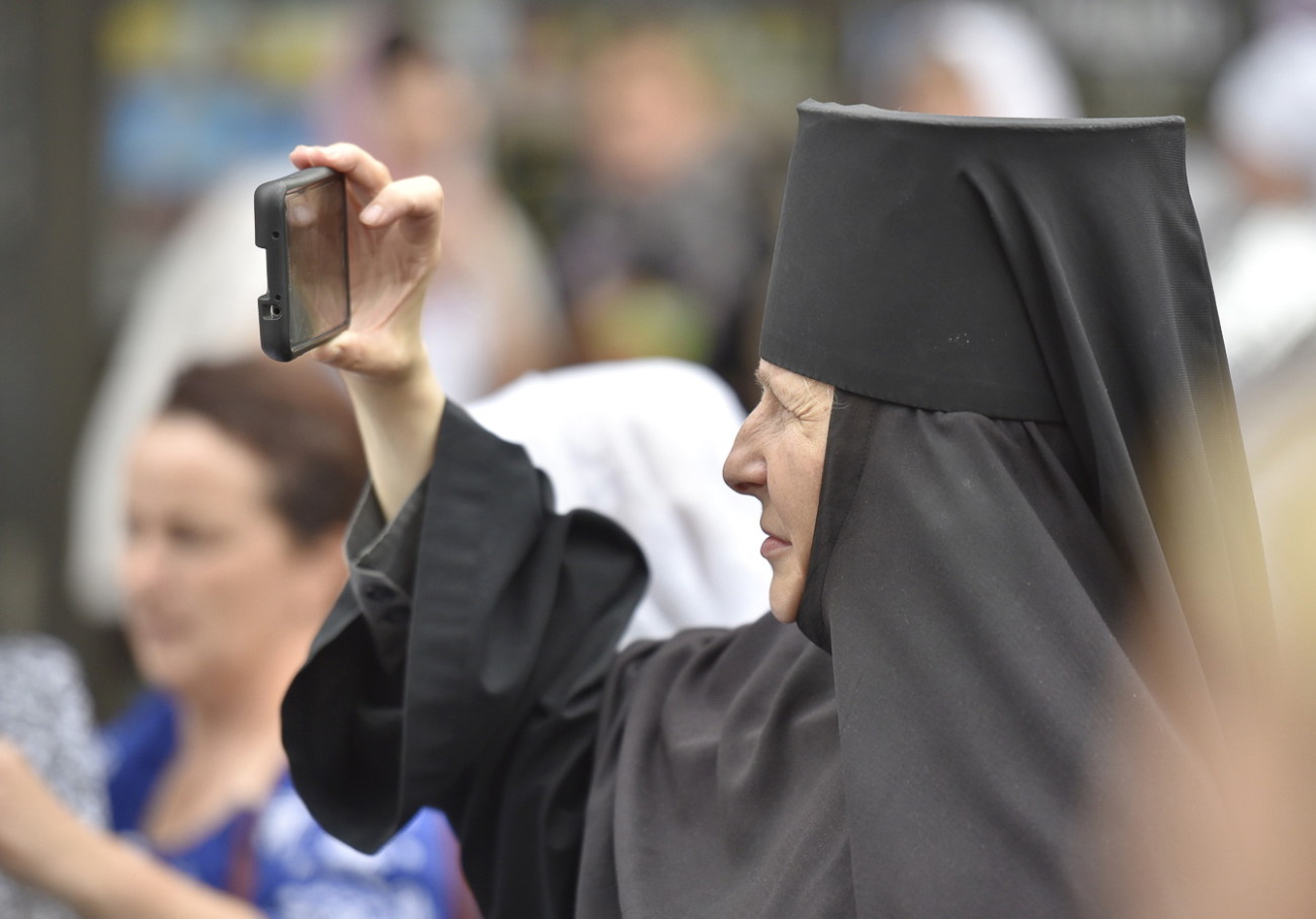 Верующие Украинской автокефальной православной церкви  прошли крестным ходом в Киеве