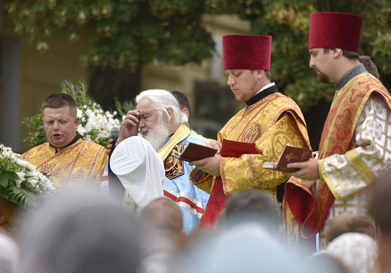 Верующие Украинской автокефальной православной церкви  прошли крестным ходом в Киеве
