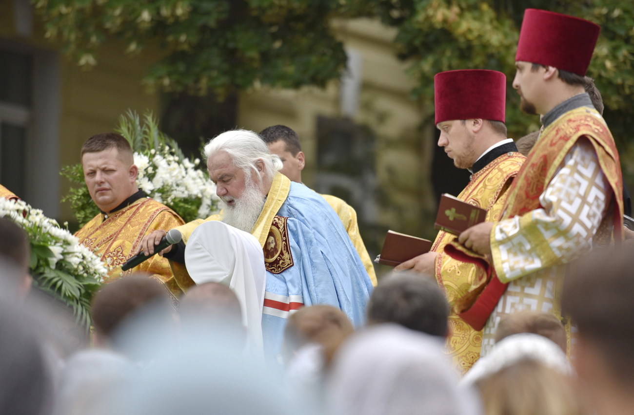 Верующие Украинской автокефальной православной церкви  прошли крестным ходом в Киеве