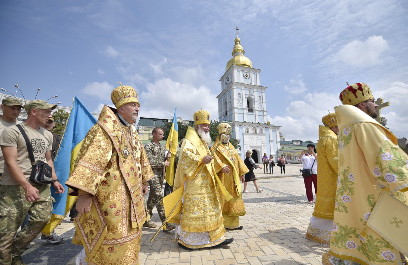 Верующие Украинской автокефальной православной церкви  прошли крестным ходом в Киеве