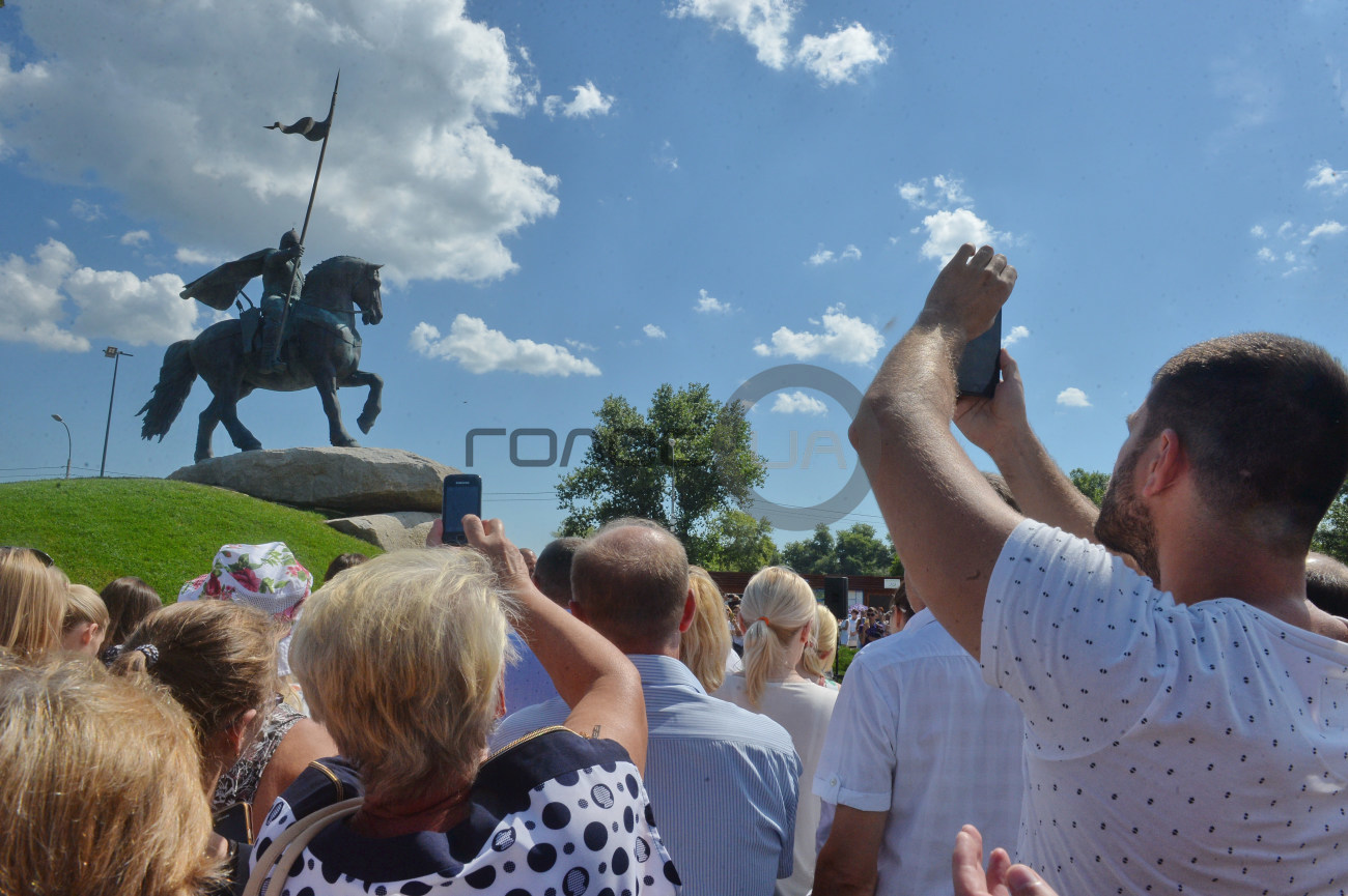 В Киеве открыли памятник Илье Муромцу
