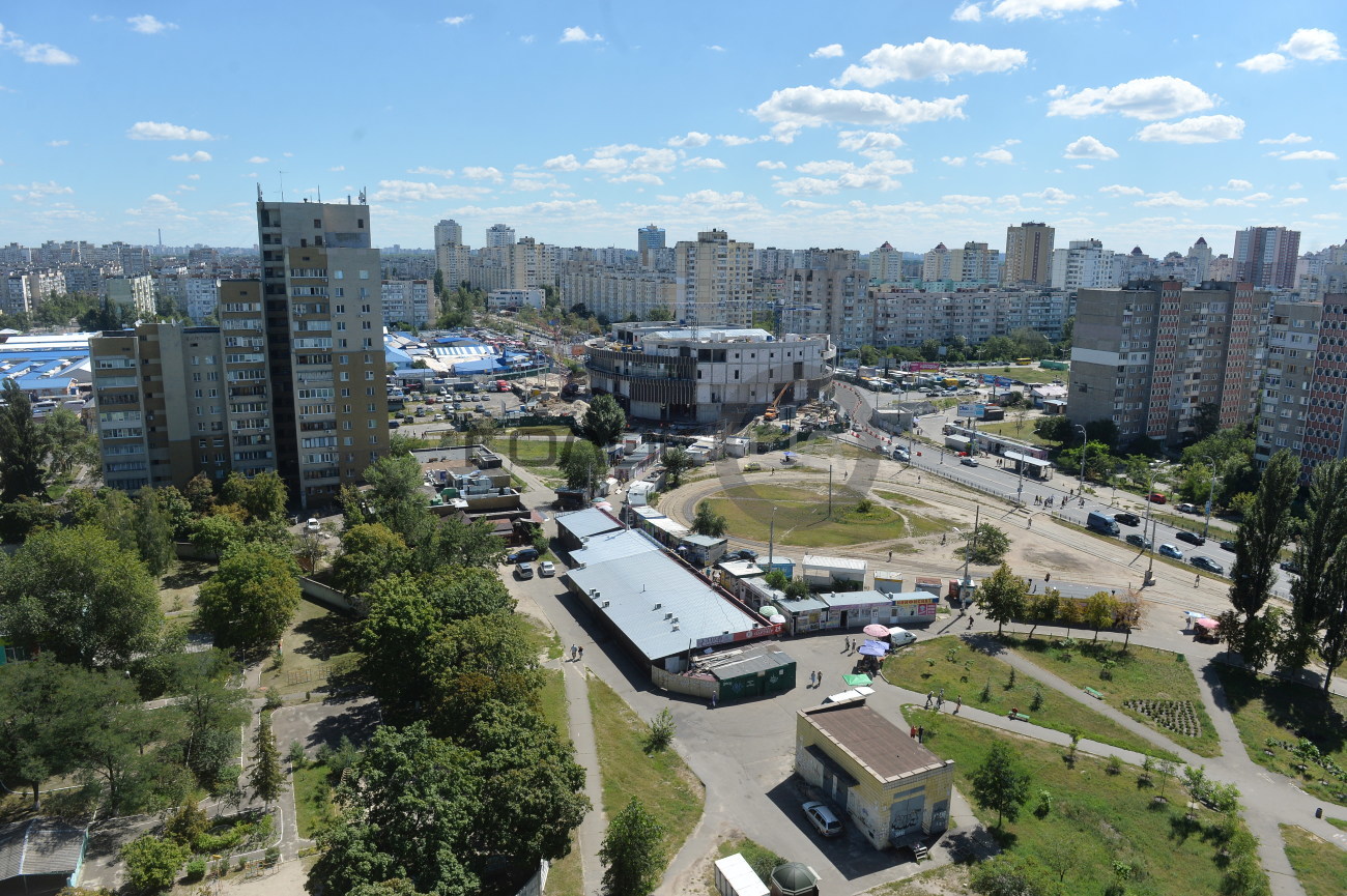 Скандальный ТРЦ на Героев Днепра в Киеве: строительство завершается