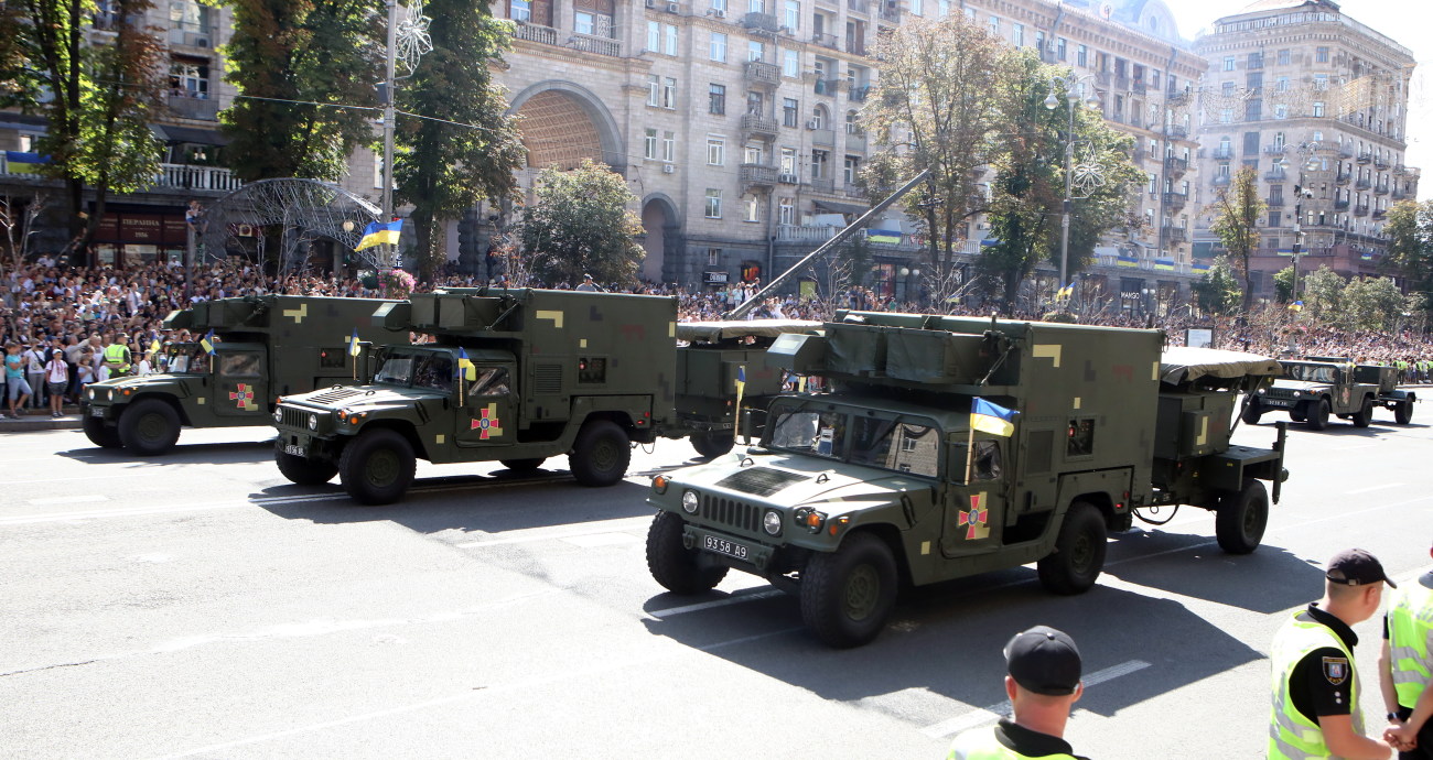 В Киеве состоялся военный парад