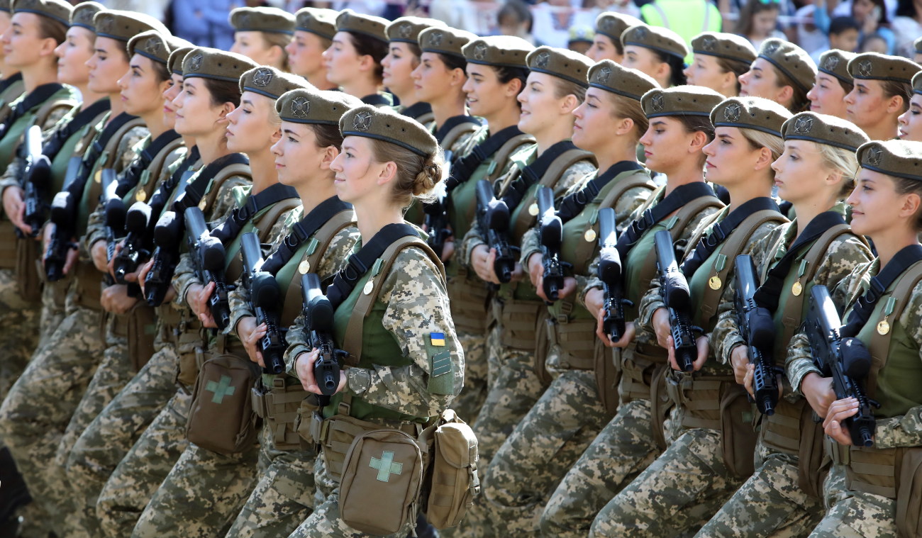 В Киеве состоялся военный парад