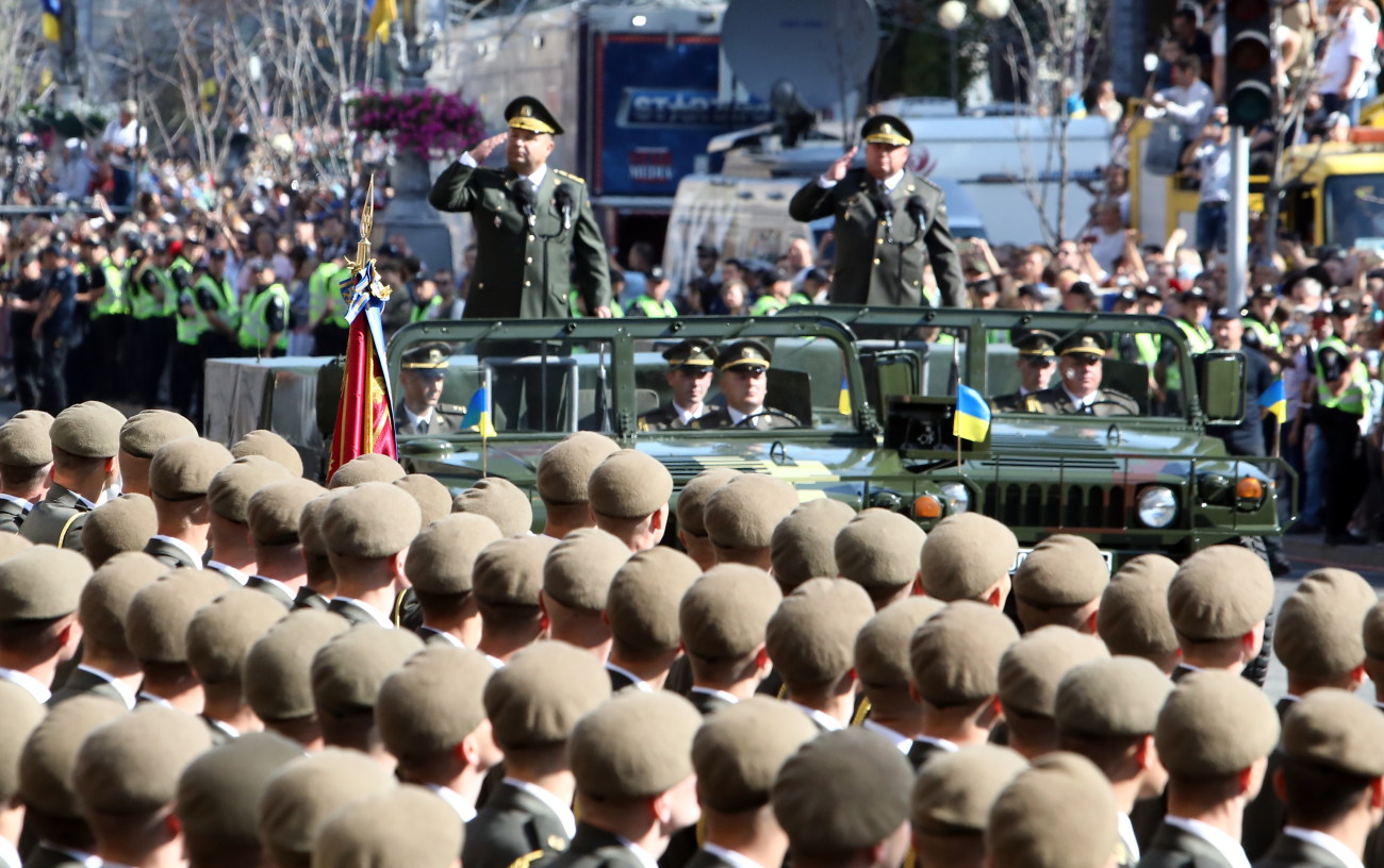 В Киеве состоялся военный парад