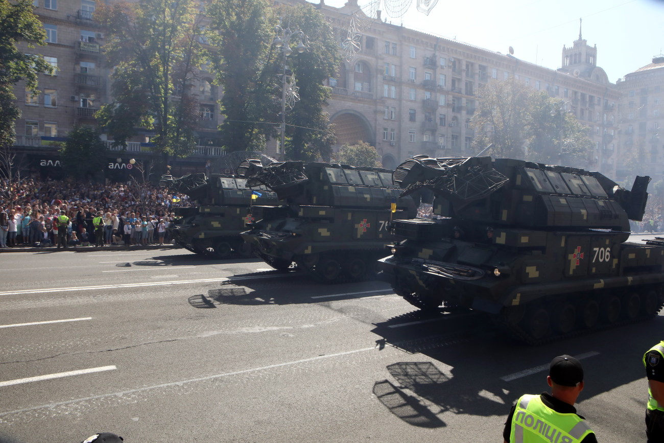 В Киеве состоялся военный парад