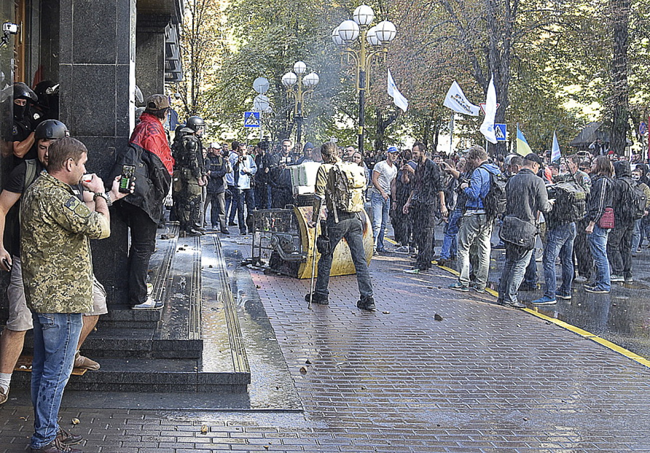 Митинг возле ГПУ перерос в столкновения