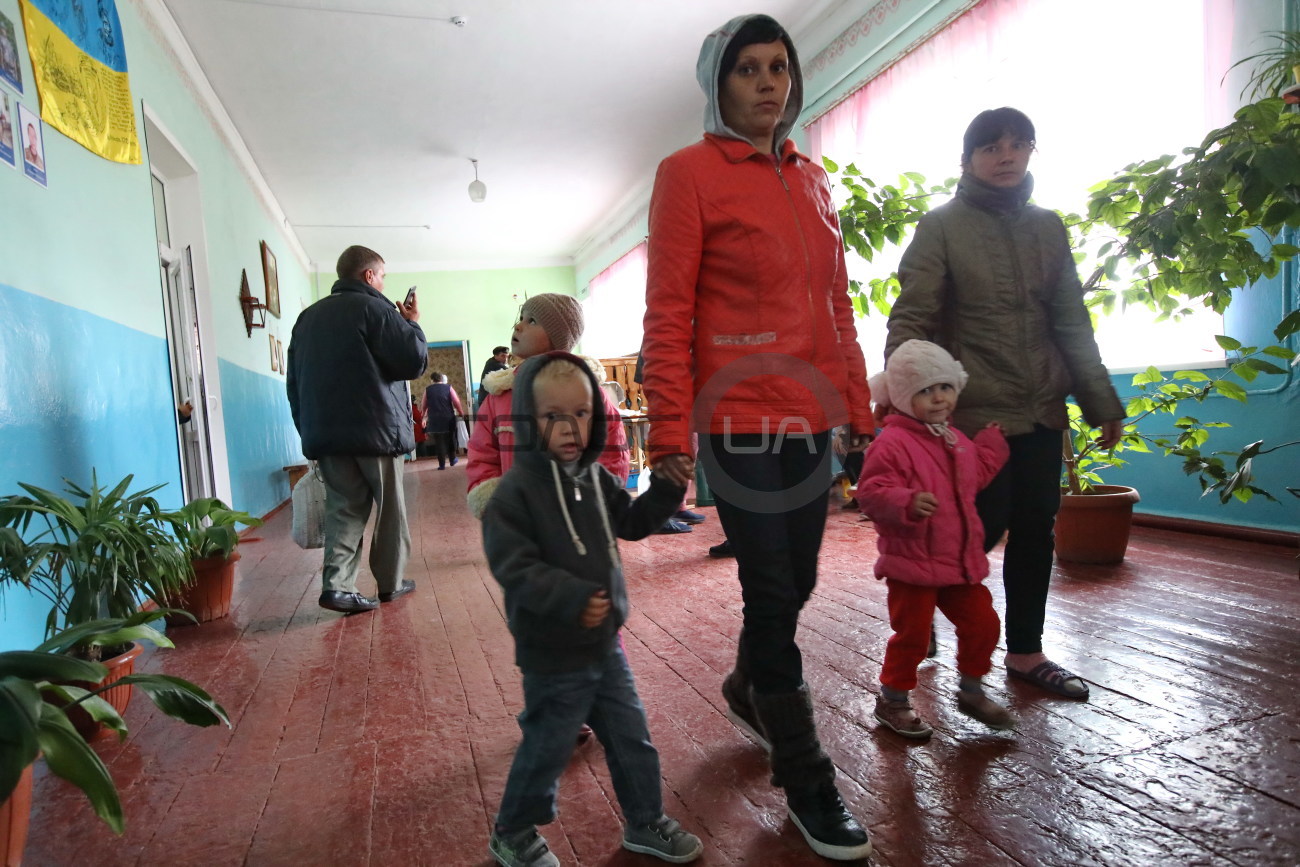 Взрыв складов на Черниговщине: подъездные пути перекрыты, местные жители ютятся в пунктах пребывания