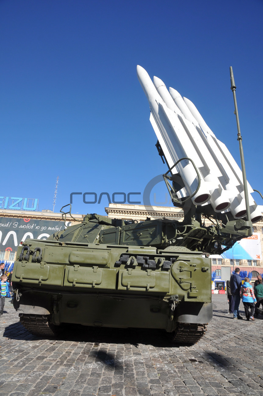 В Харькове прошла выставка военной техники