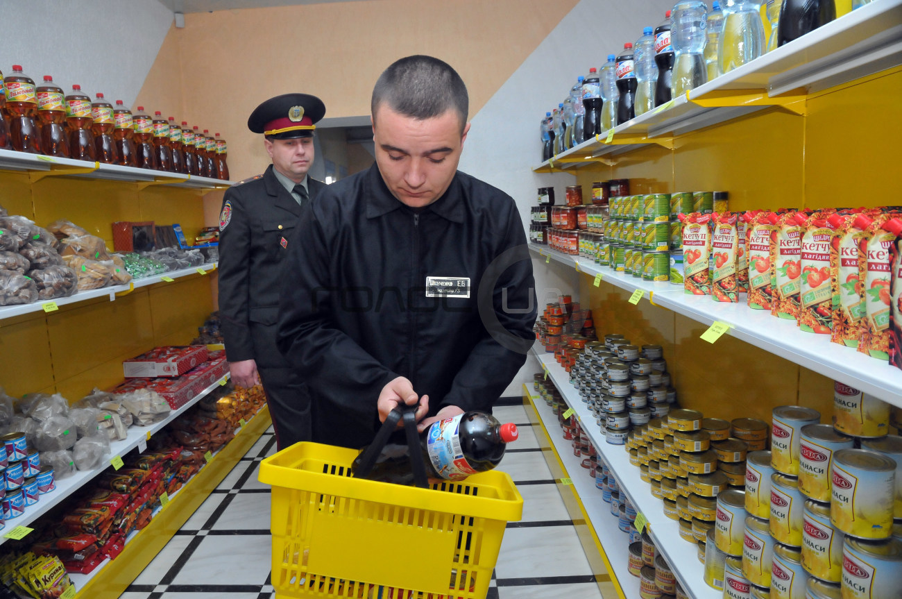 В Харьковской колонии открылся магазин для осужденных