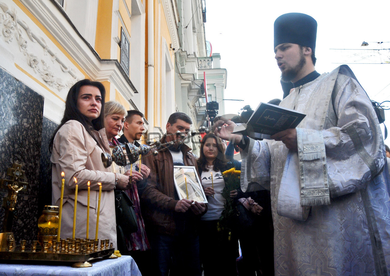 Годовщина ДТП на Сумской в Харькове: родственники погибших принесли цветы и почтили память