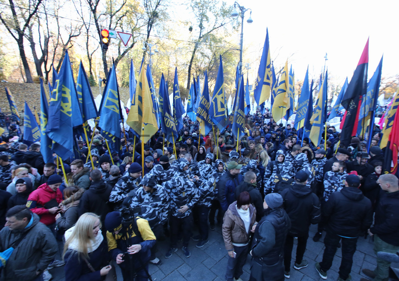 В Киеве &#171;нацдружинники&#187; требовали создания Министерства по делам ветеранов